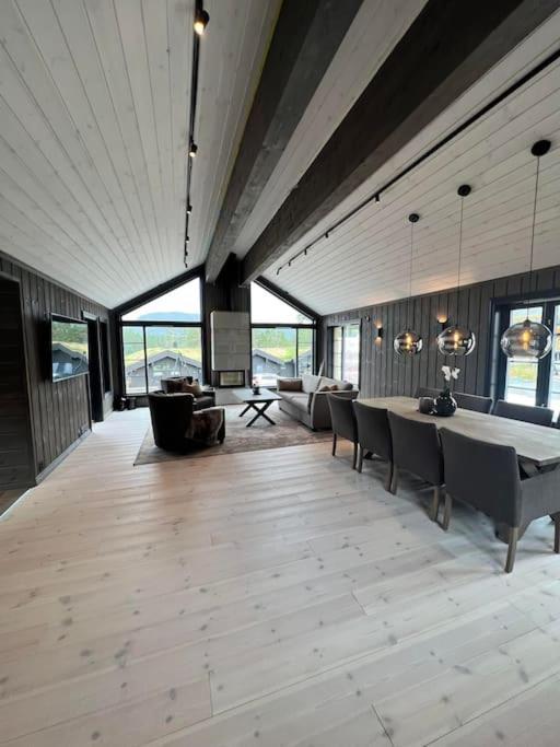 Ny Eksklusiv I Med Perfekt Beliggenhet- Alpin Og Vradal